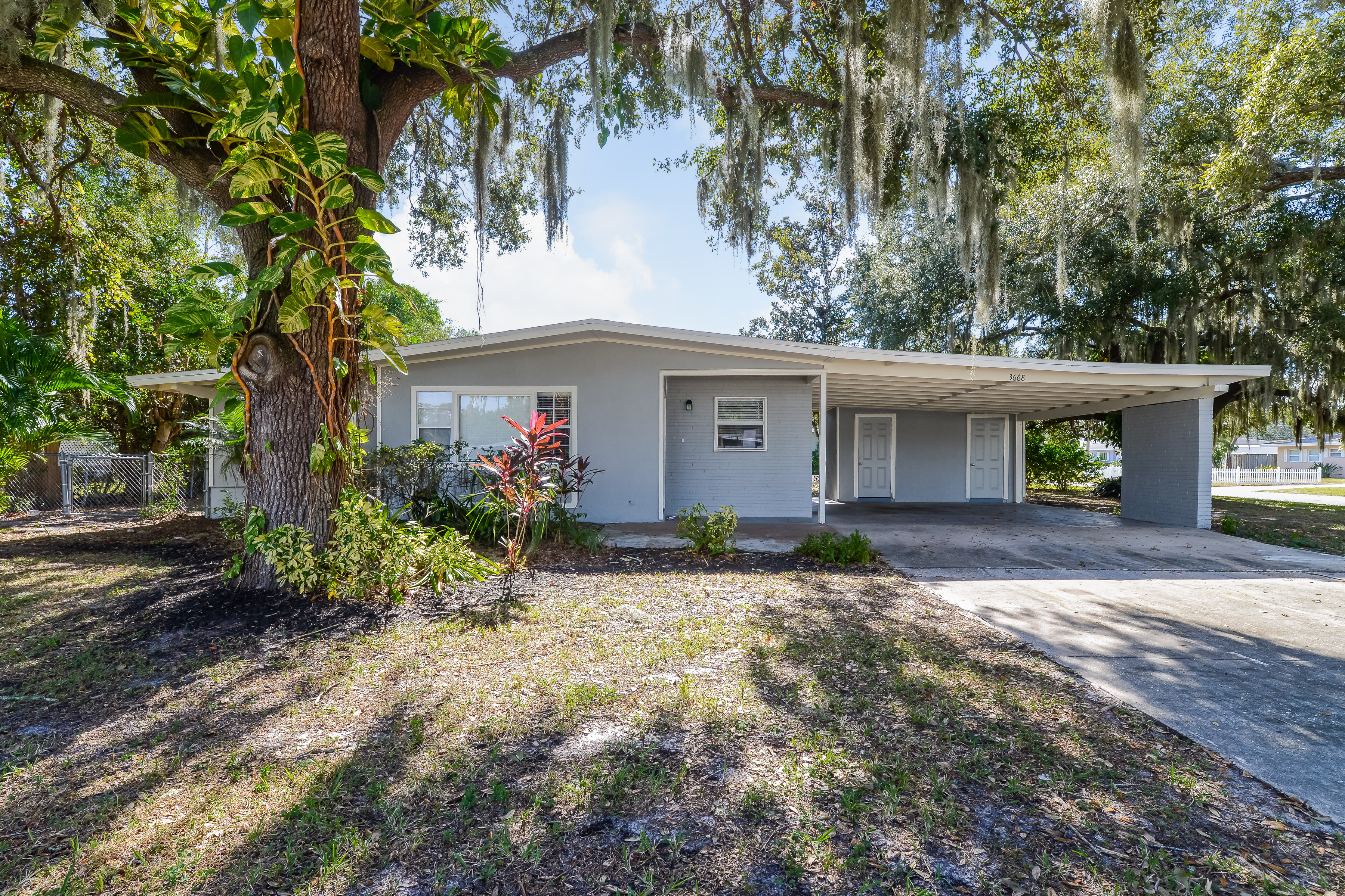 3668 Schwalbe Dr Sarasota, FL 34235